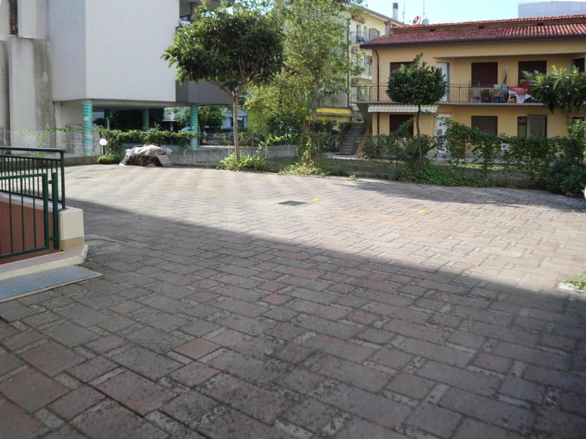 Giada Apartment Lignano Sabbiadoro Exterior photo